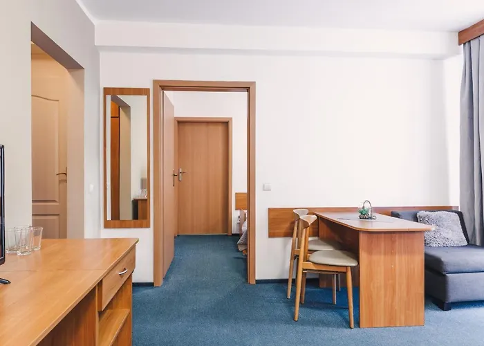 אתר נופש Solis Centrum Wellness I Rehabilitacja אוסטראון